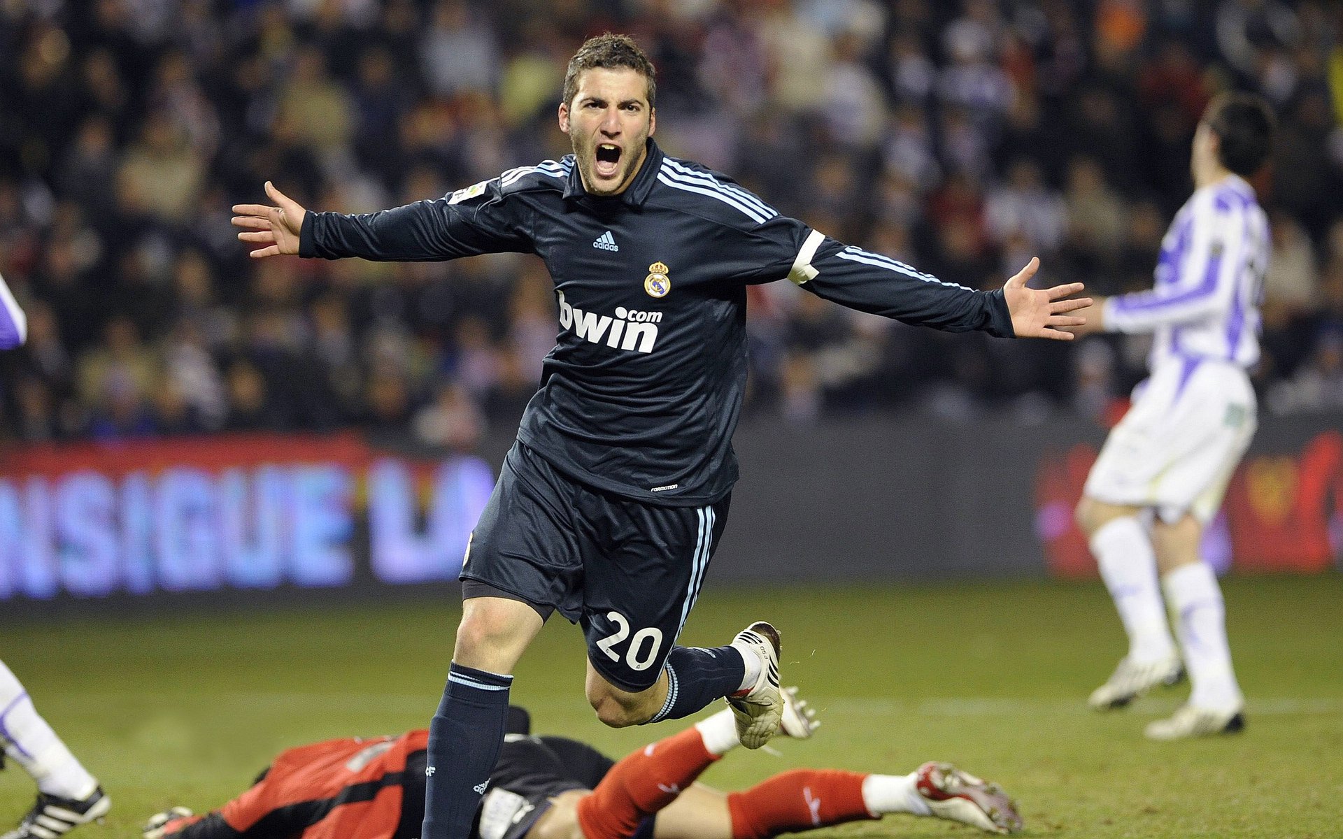 体育明星公益捐赠物资送达边远山区，体育明星公益活动